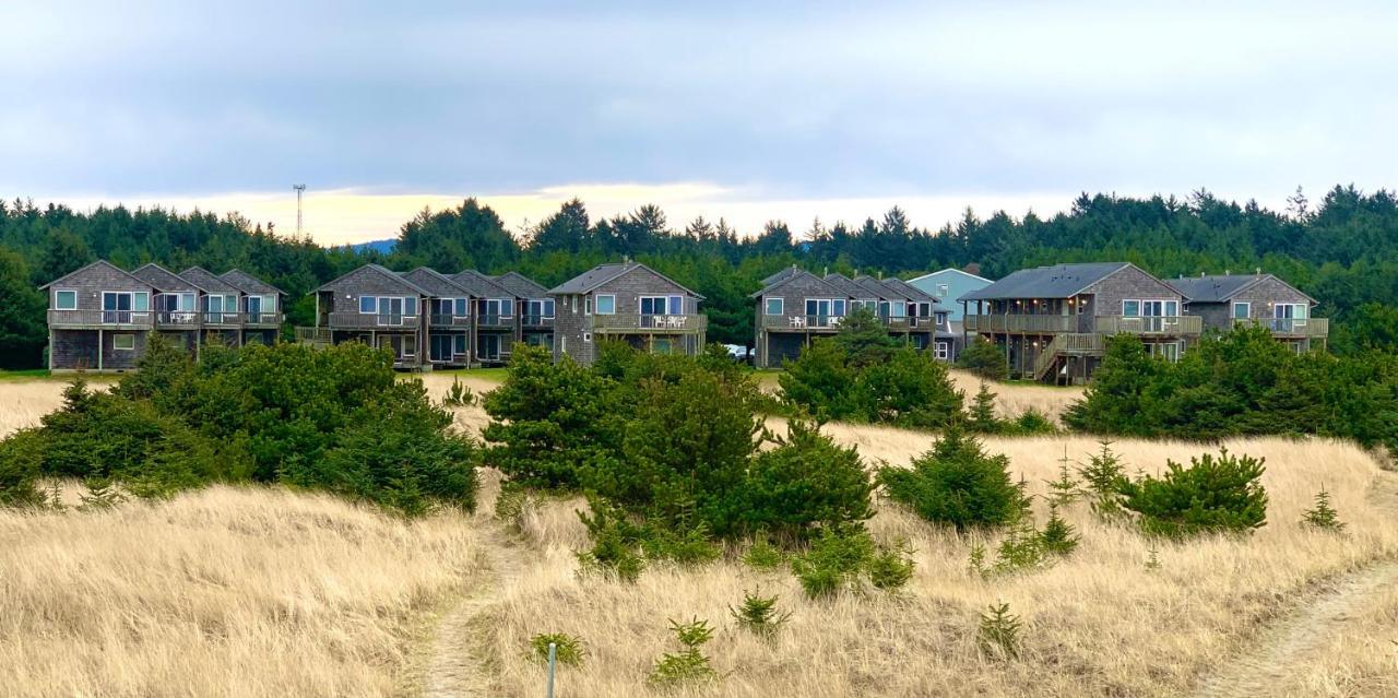 Lighthouse Oceanfront Resort Long Beach Buitenkant foto